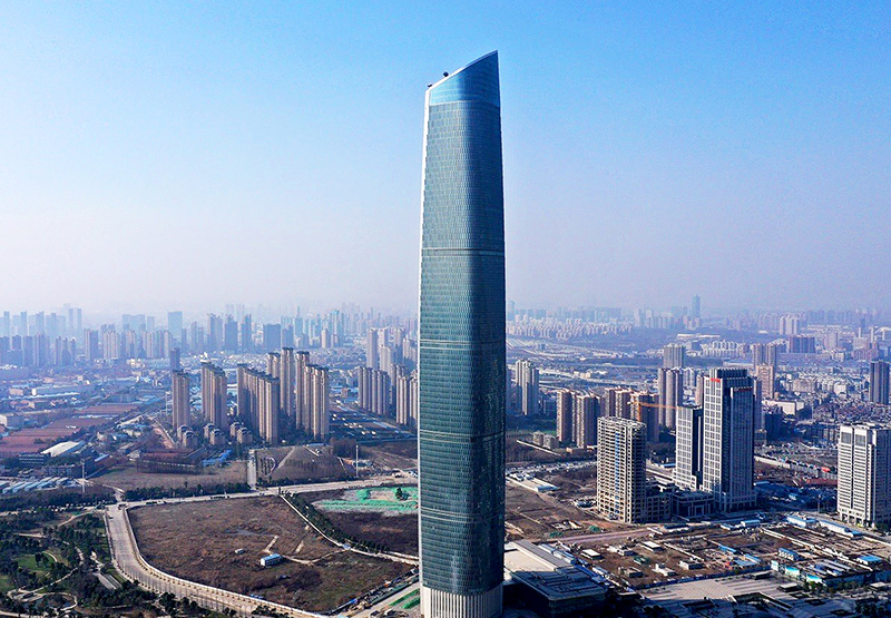 武漢中心大廈（423米）